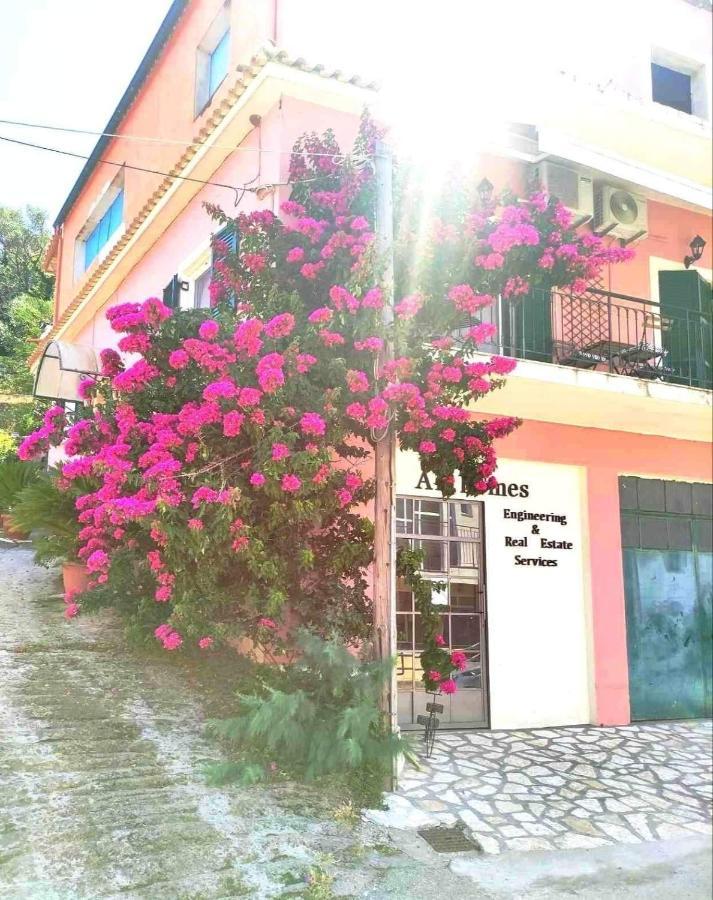 Voukamvilia Boutique Apartment Agios Matthaios  Exterior photo
